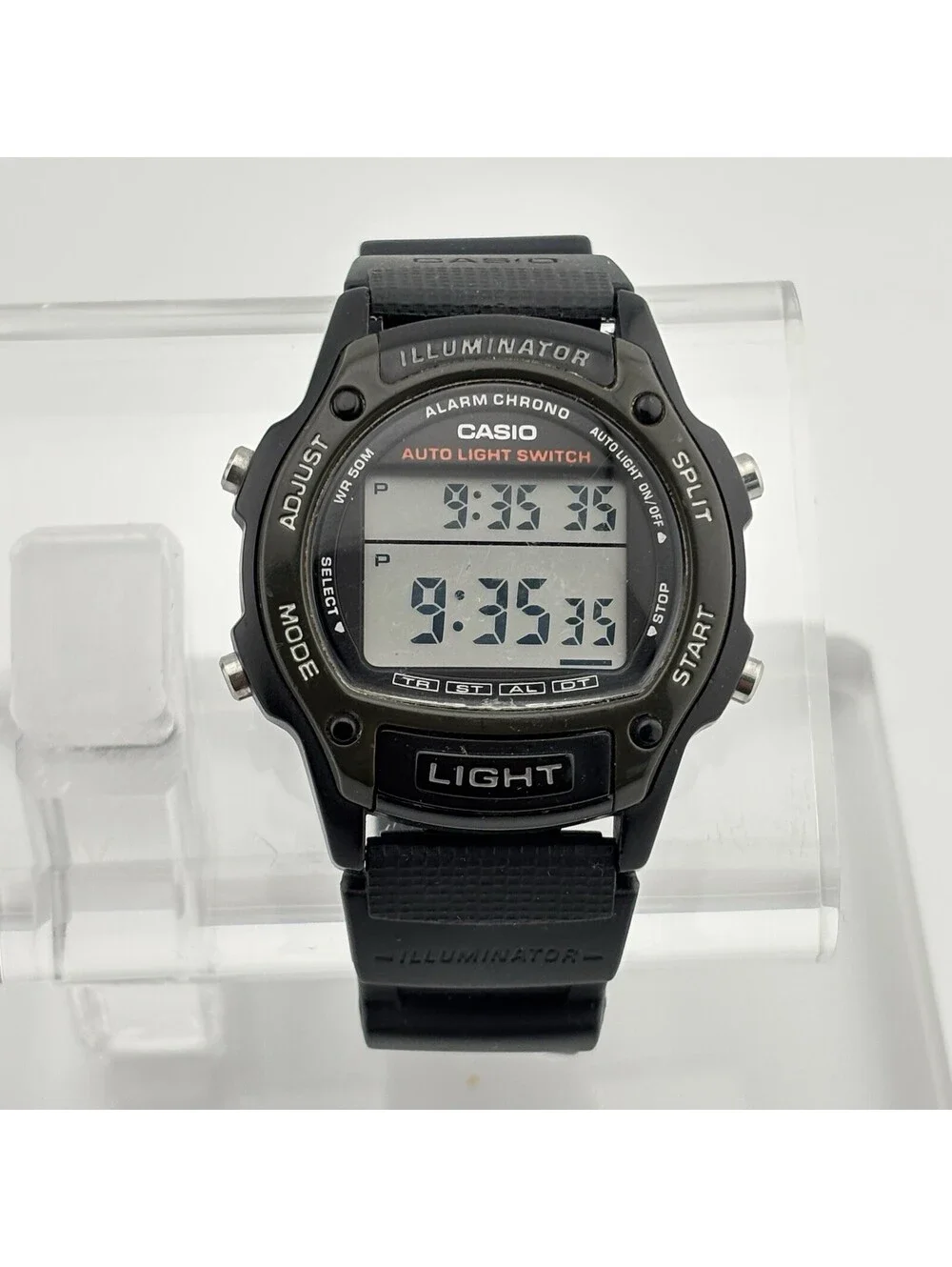Vintage Casio Illuminator W-93H Black Green Alarm Chrono 36mm Watch Auto EL